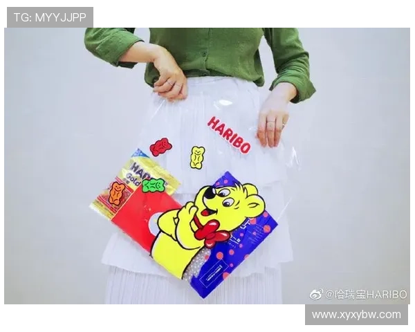 德天空童趣赠凯尔两包软糖庆生